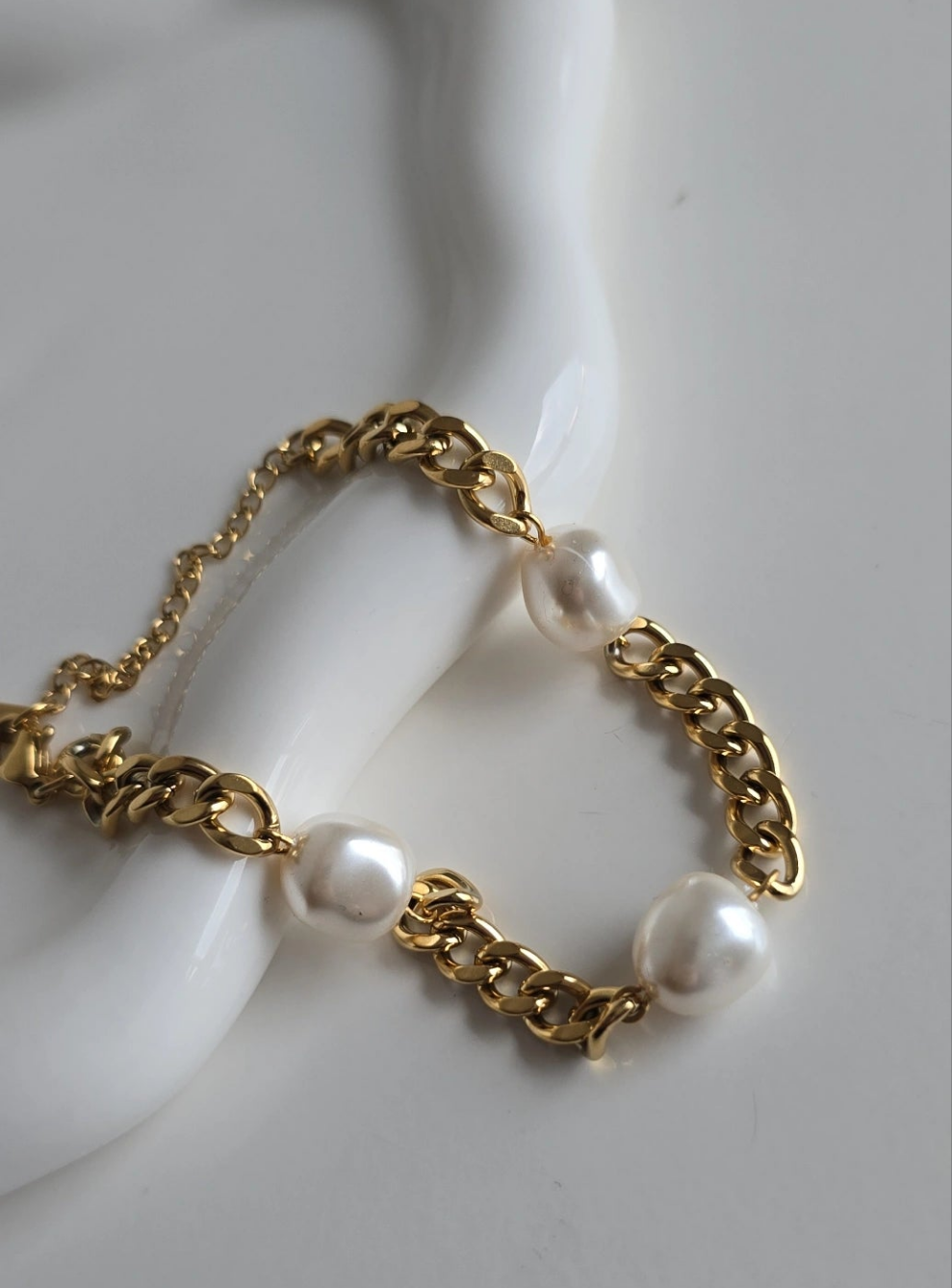 18k Gold plated pearl chain bracelet