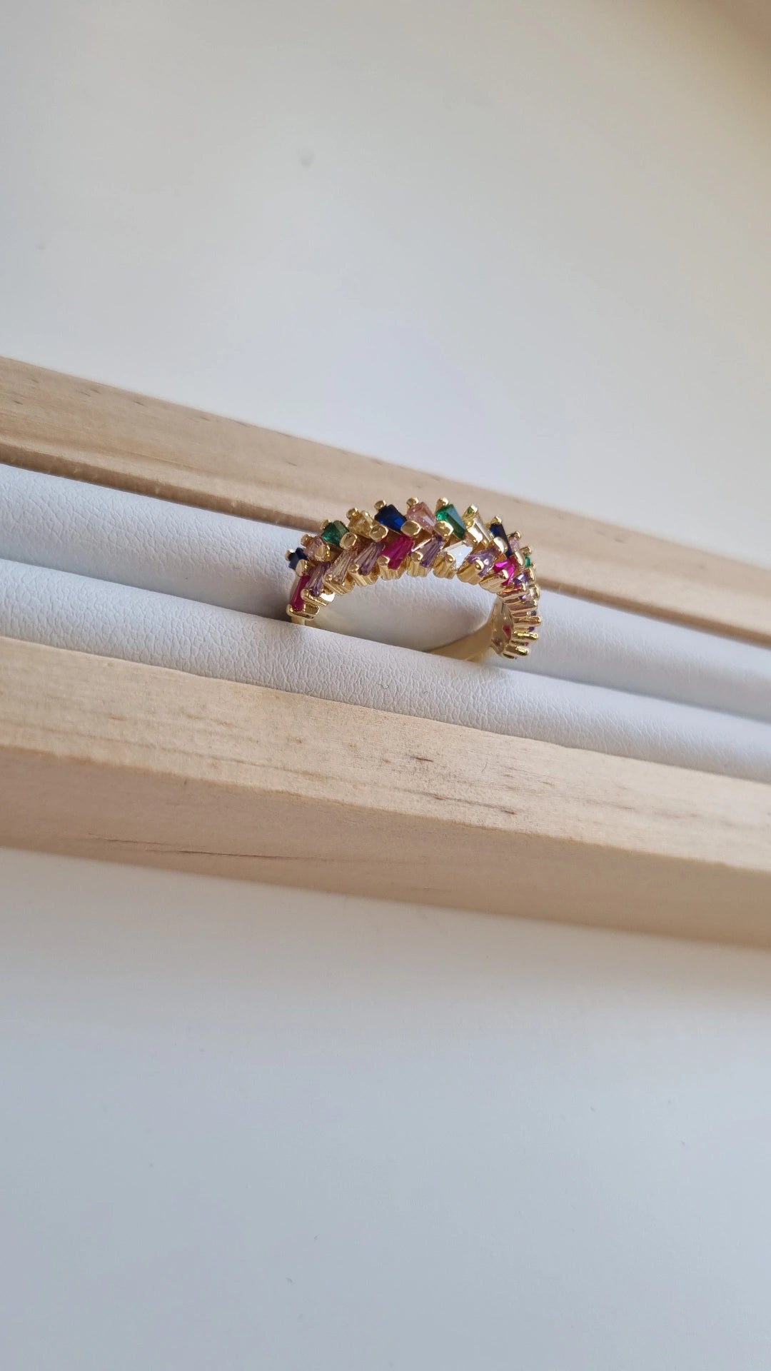 Colourful inlaid style ring