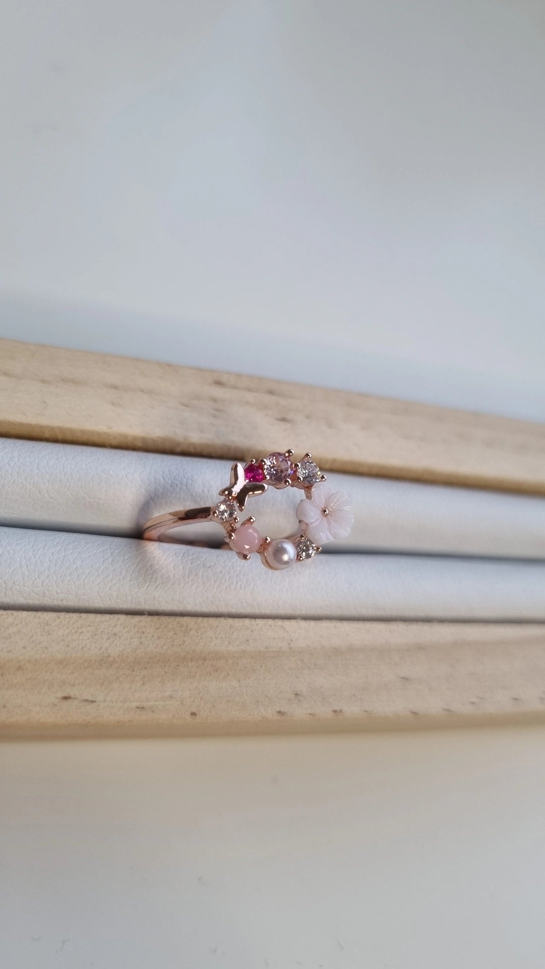 Halo rosegold flower ring