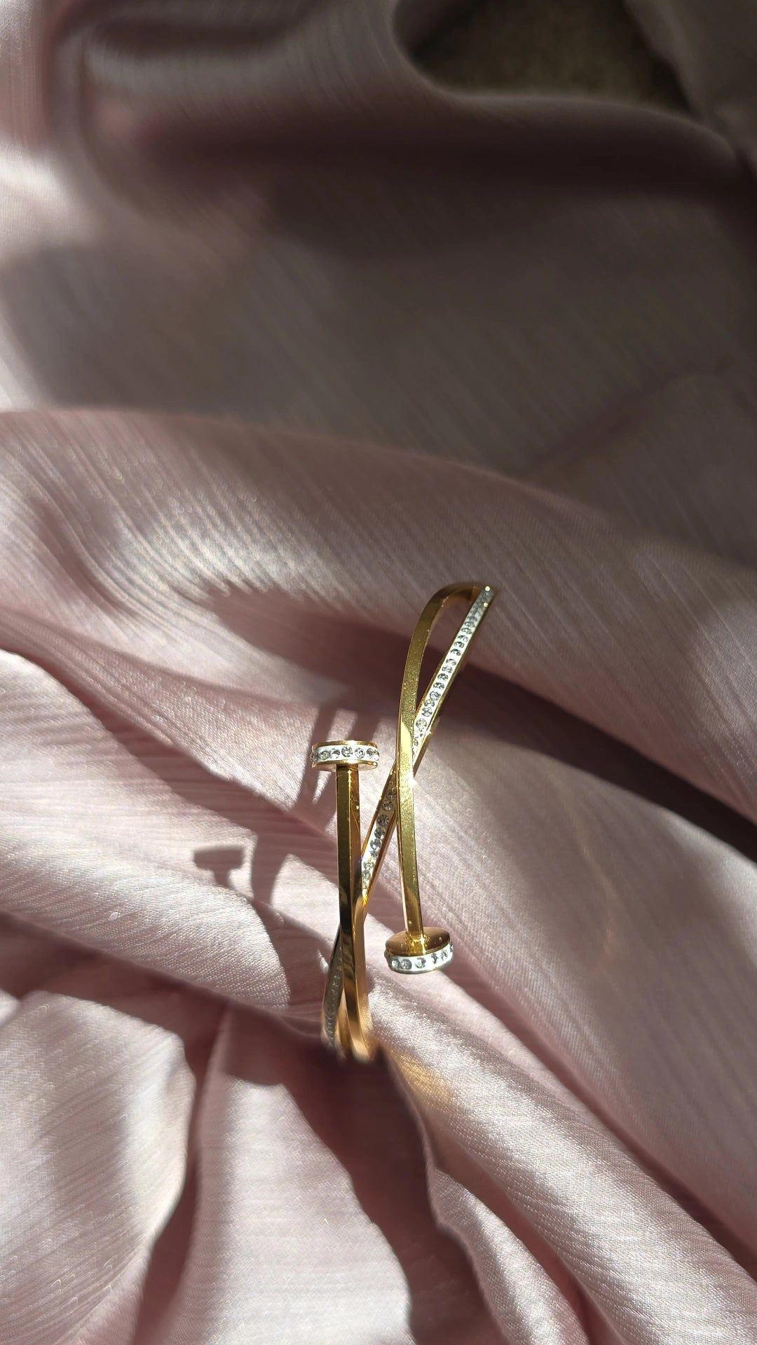 Double screw head Bangle