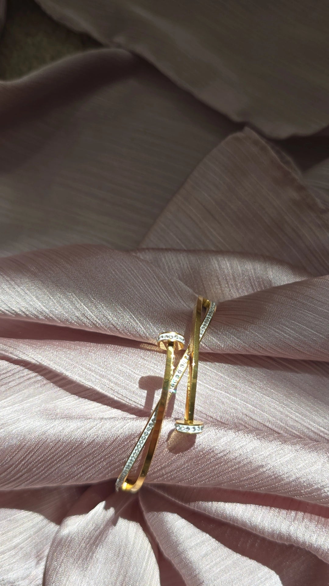Double screw head Bangle