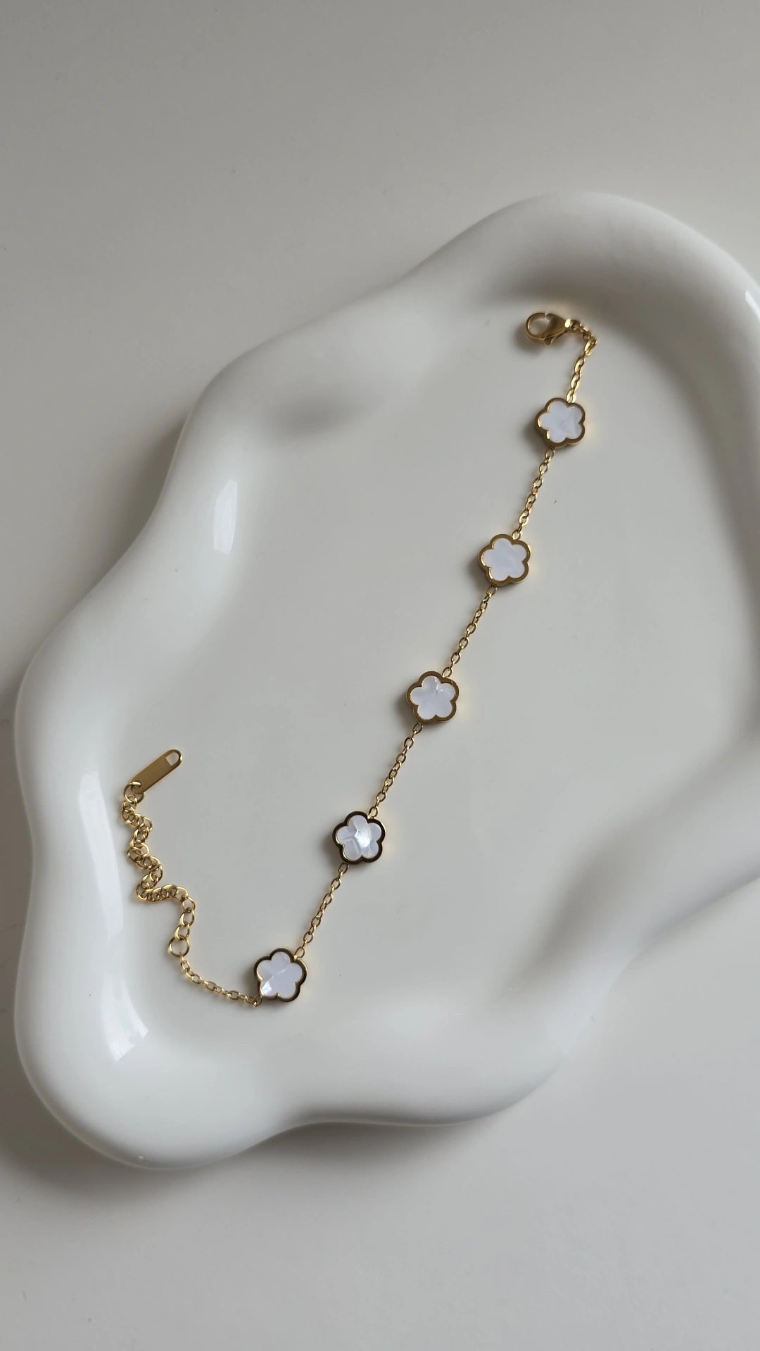Clover bracelet