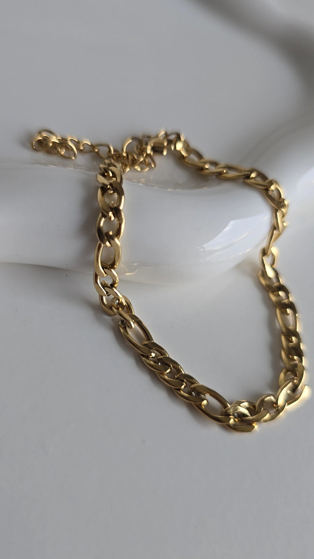 18k Gold plated flat bracelet