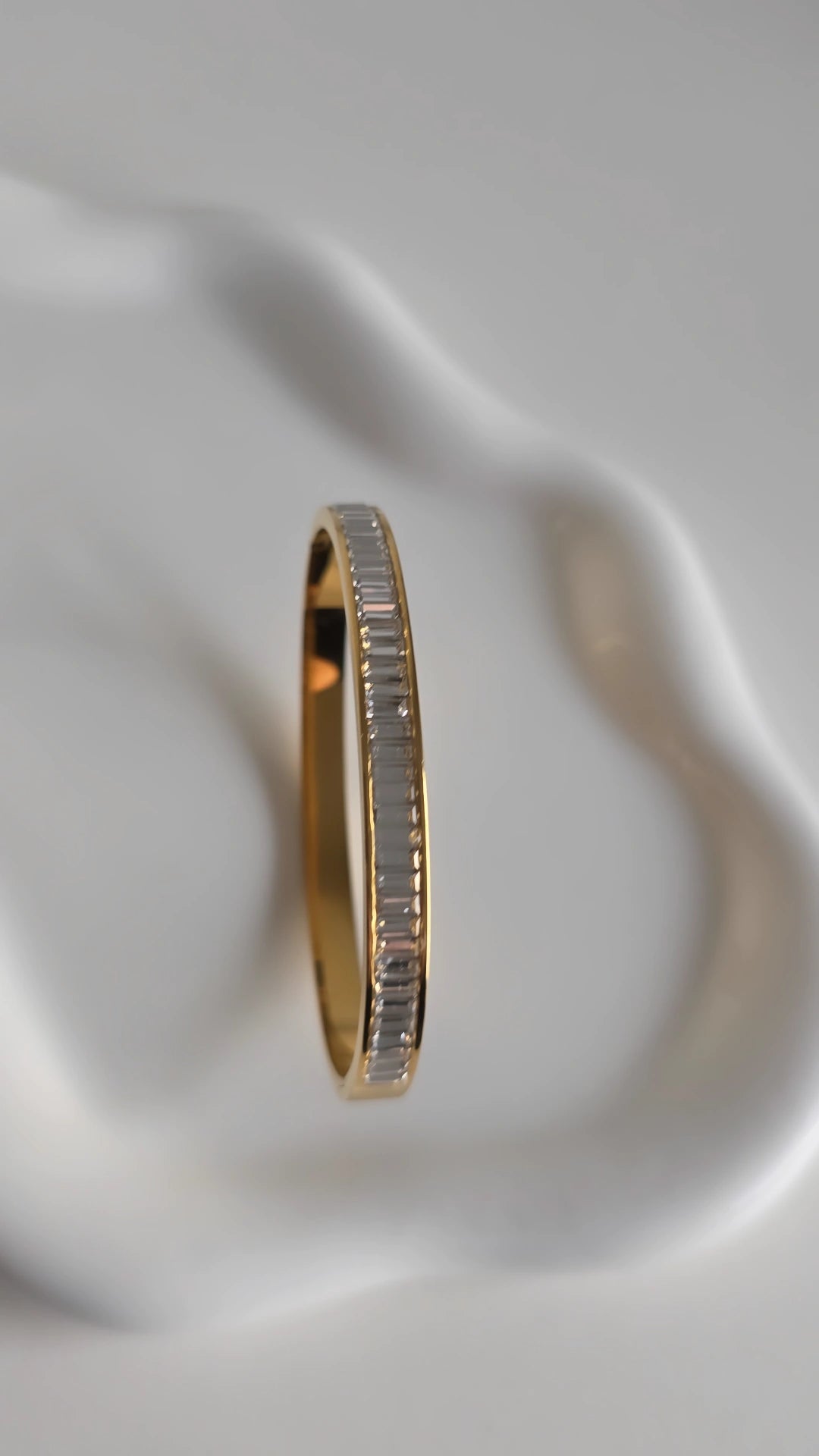 18k Gold plated bangle