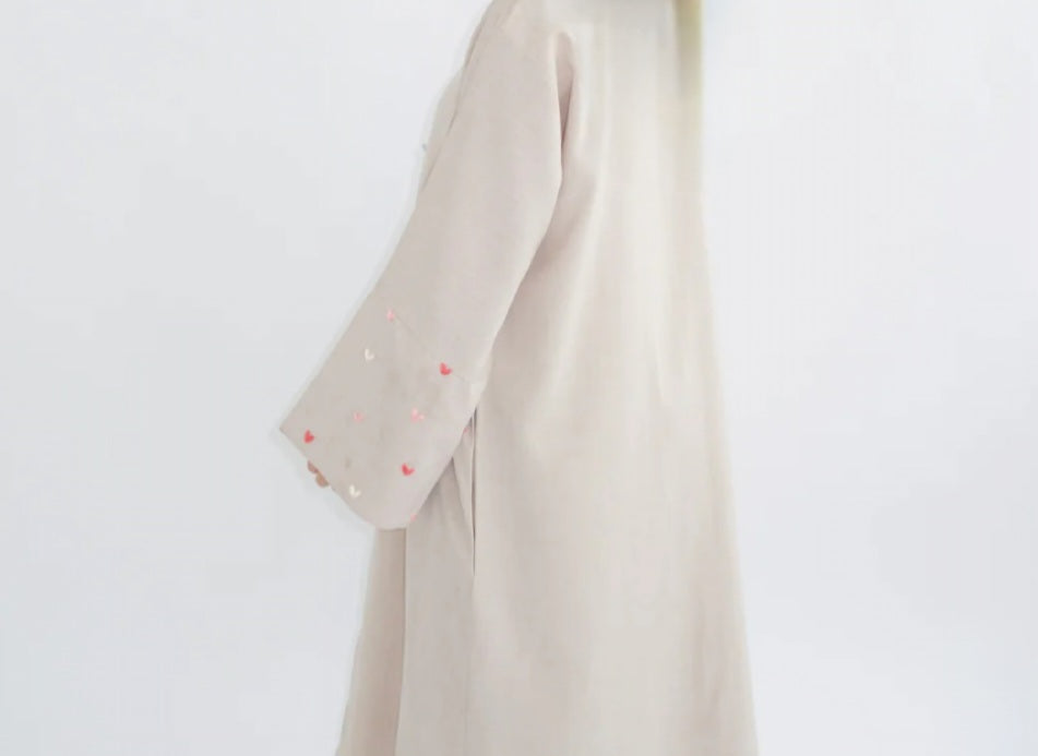 Love heart embroidery sleeve abaya