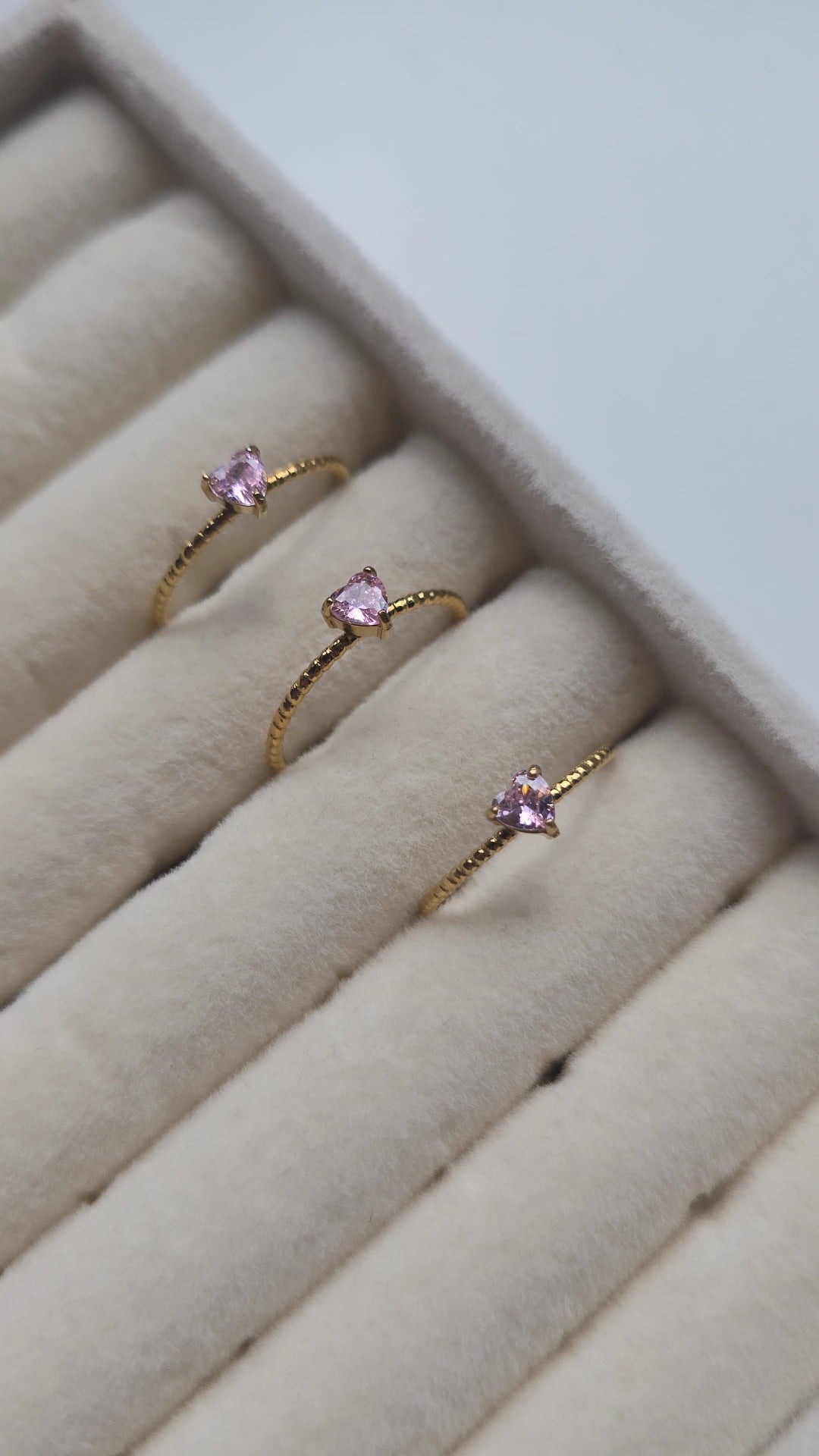 Mini Pink heart ring