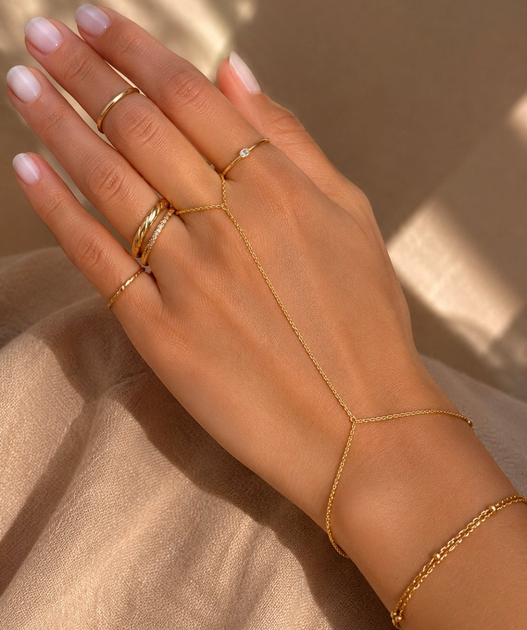 Simple just hand chain ring bracelet
