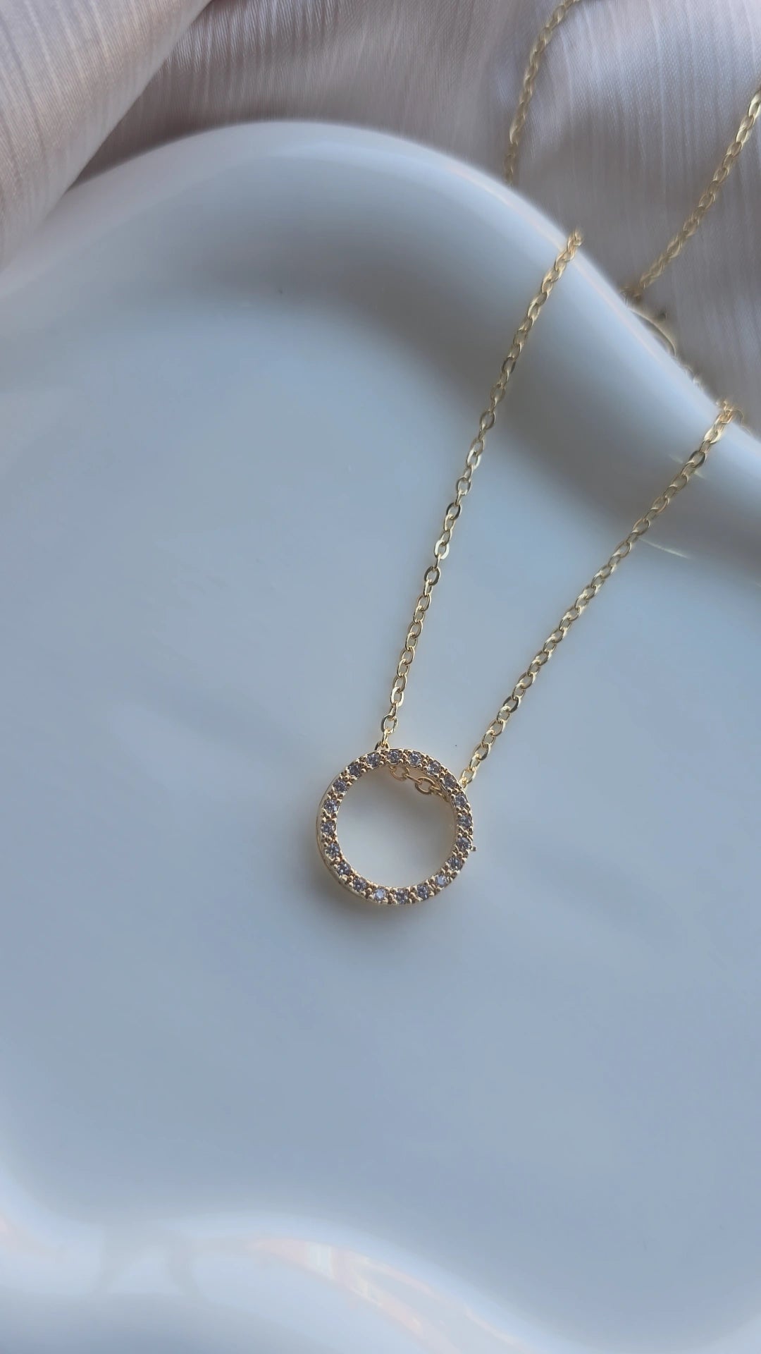 Gold halo Necklace