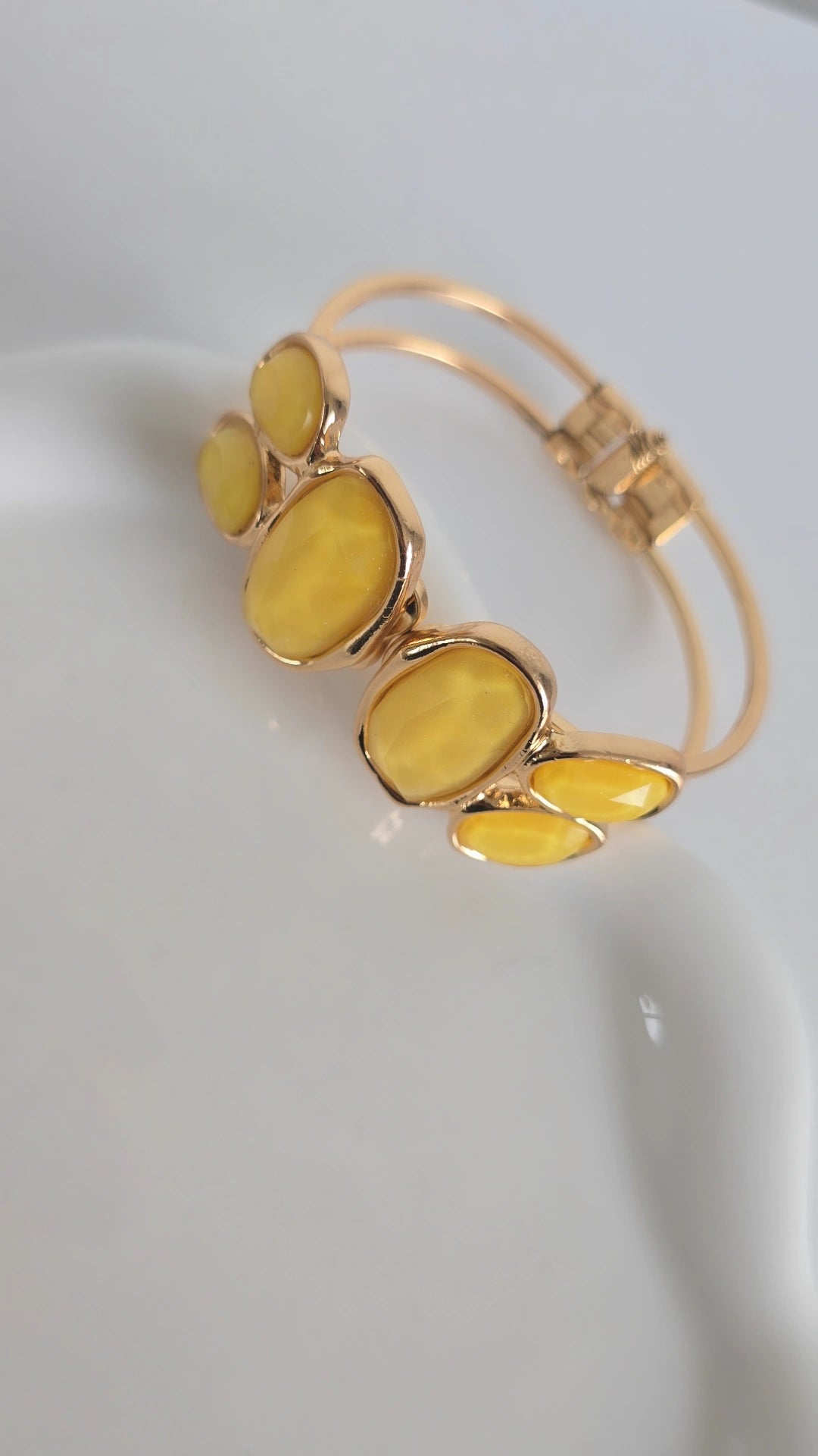 Yellow vintage style open bangle