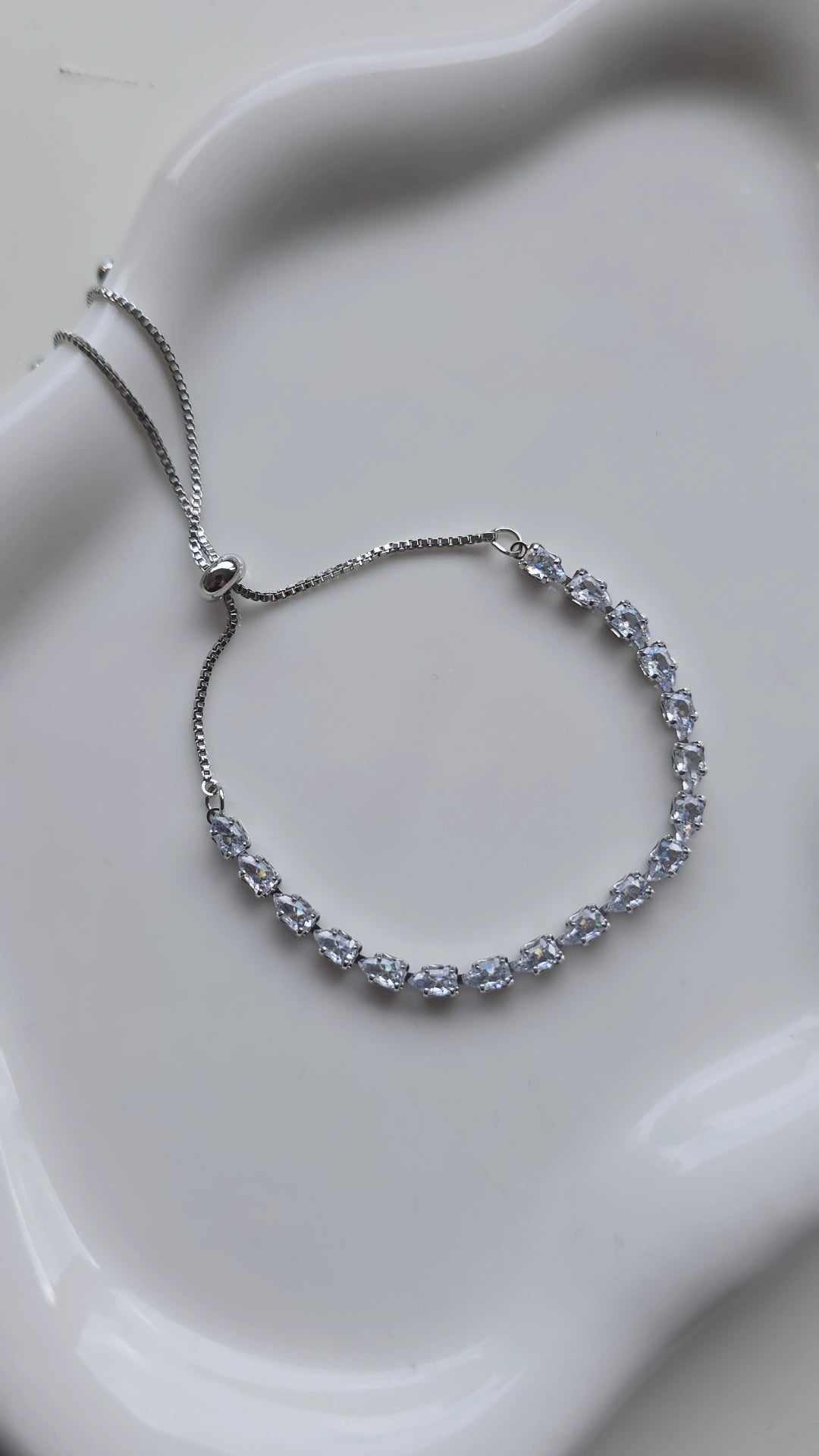 Dainty silver Bracelet