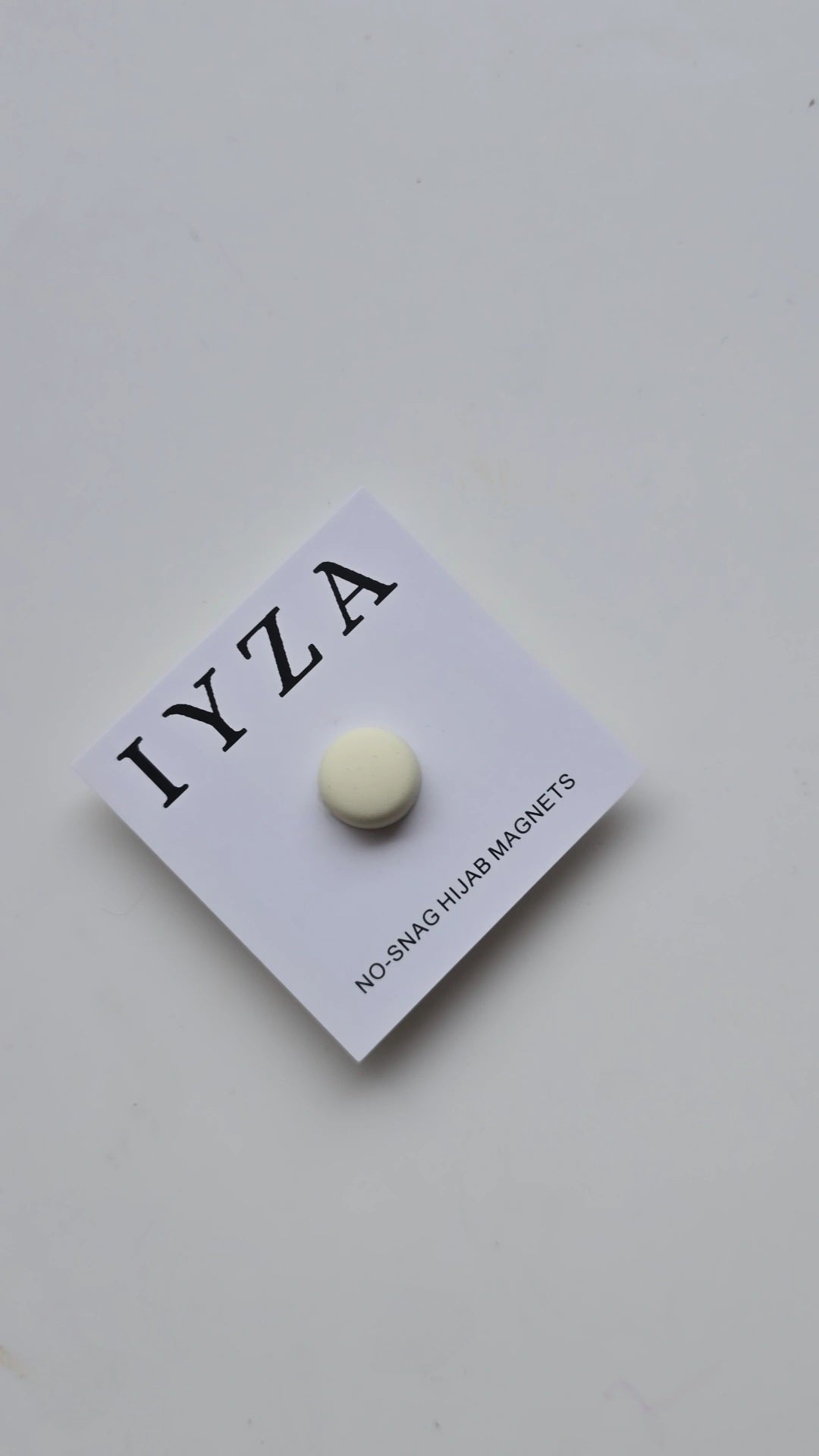 Hijab Cream magnet