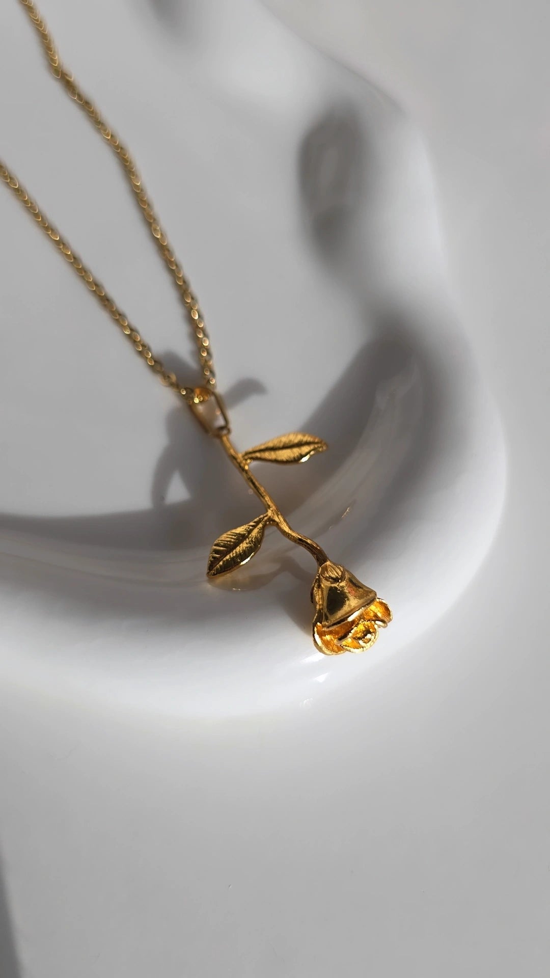 3D 24K Gold Plated Rose Necklace