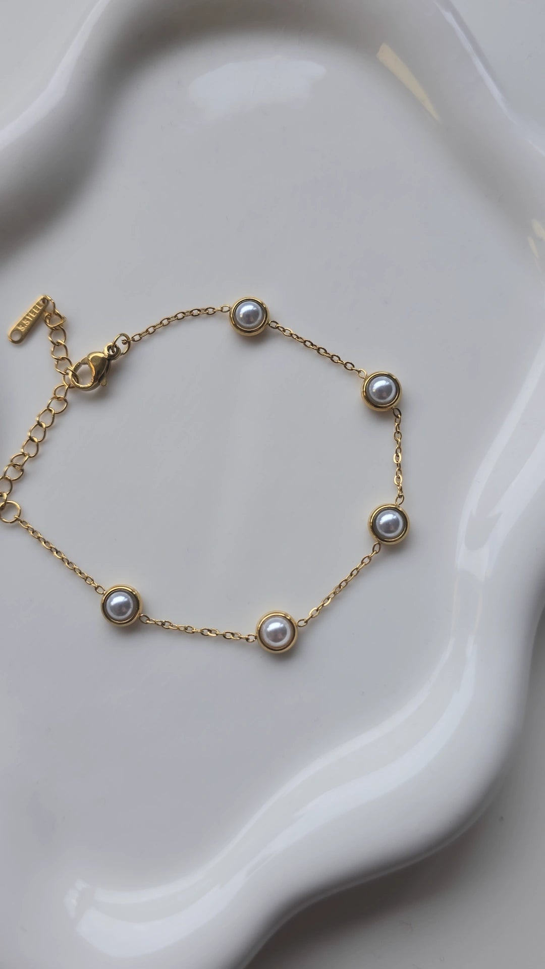 Dainty Pearl Bracelet