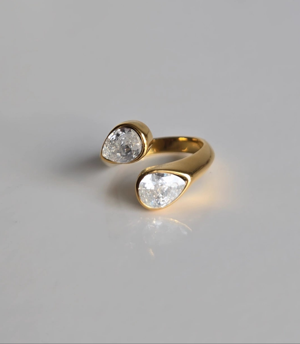 18 Gold plated water drop ring