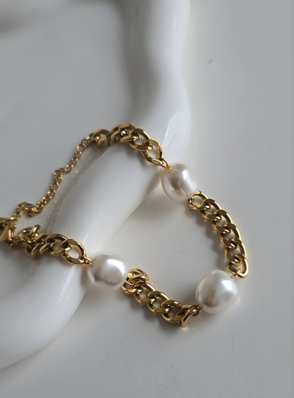 18k Gold plated pearl chain bracelet