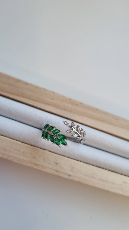 Green leaf wrap ring