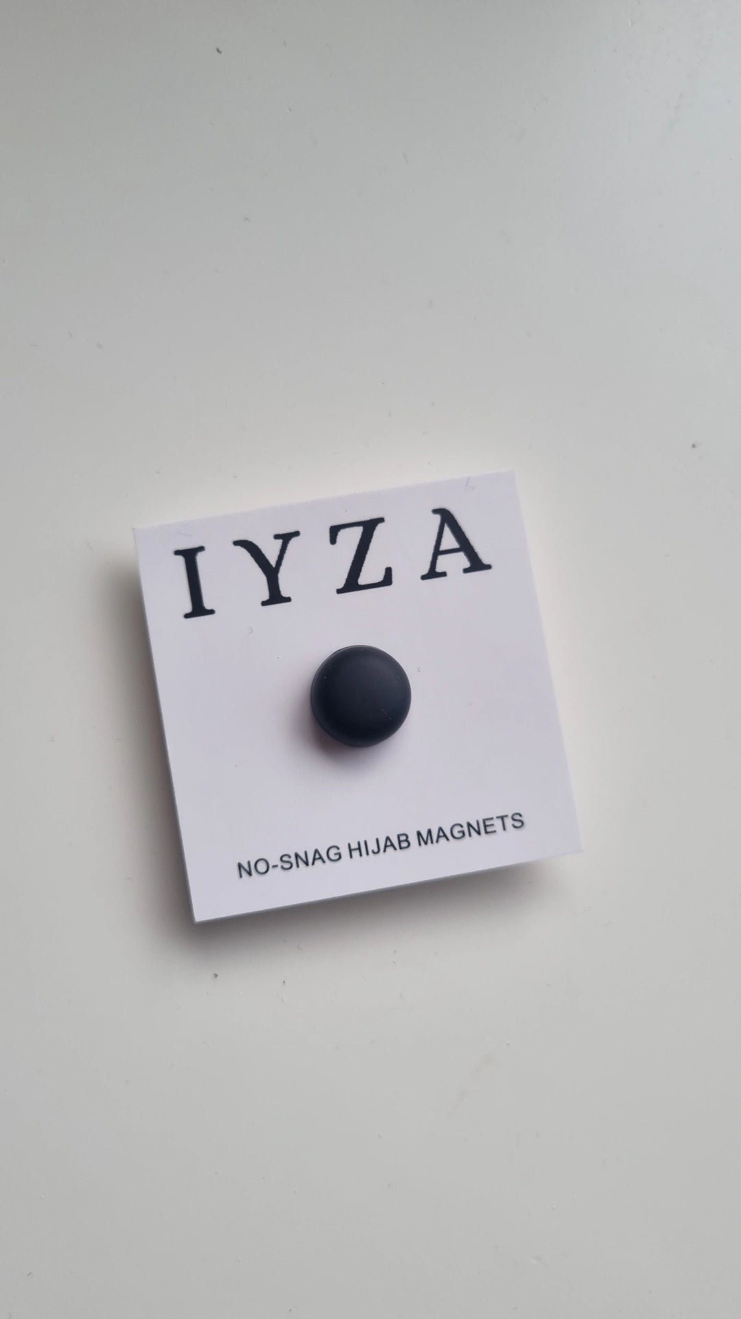 Hijab black magnet