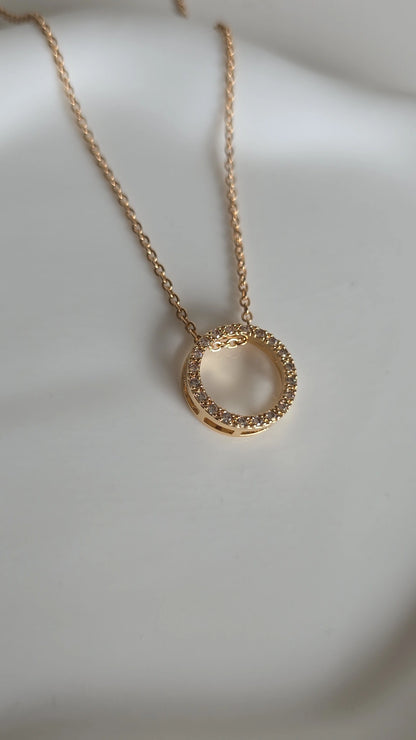 Halo necklace