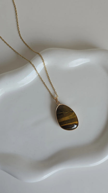 Lions eye necklace
