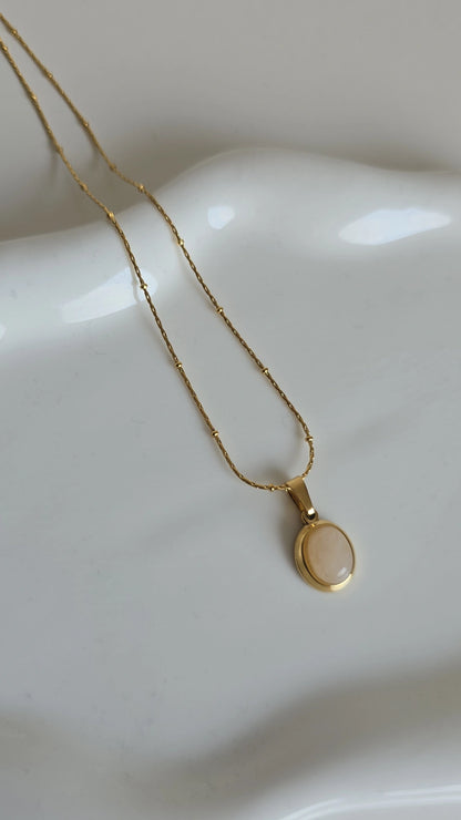 18k Oval Gem necklace