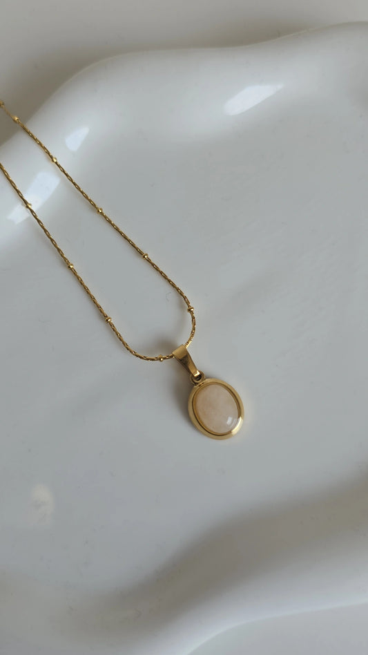 18k Oval Gem necklace