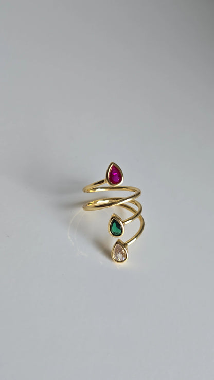 Tear swirl wrap ring