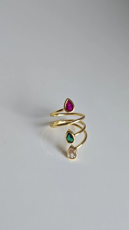 Tear swirl wrap ring
