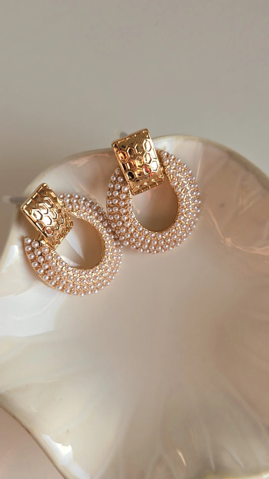 Gold plated Pearl Round earring