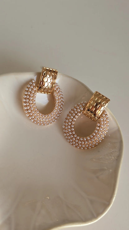 Gold plated Pearl Round earring