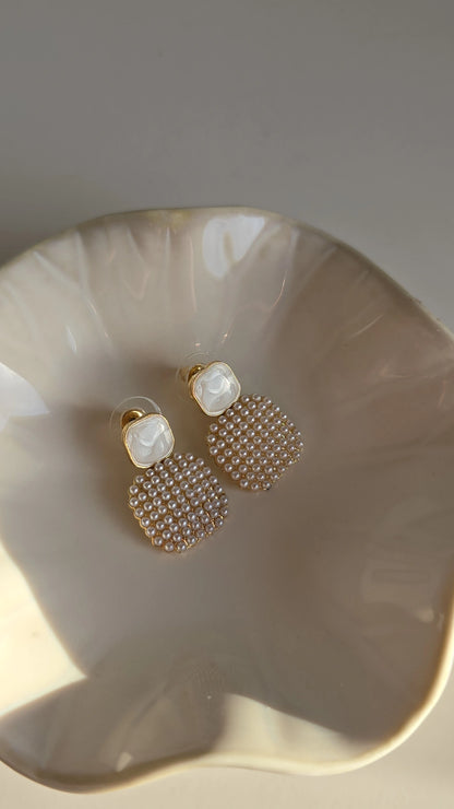Square pearl earrings