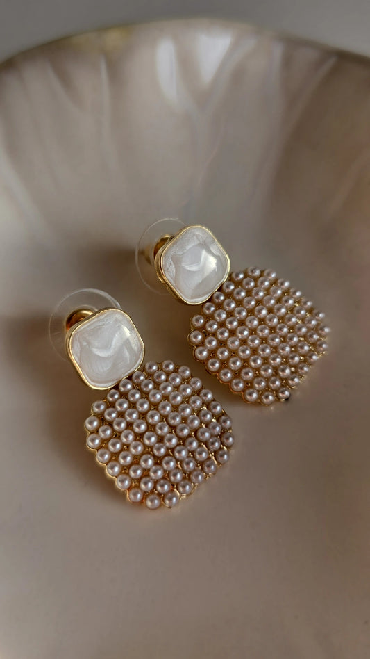 Square pearl earrings