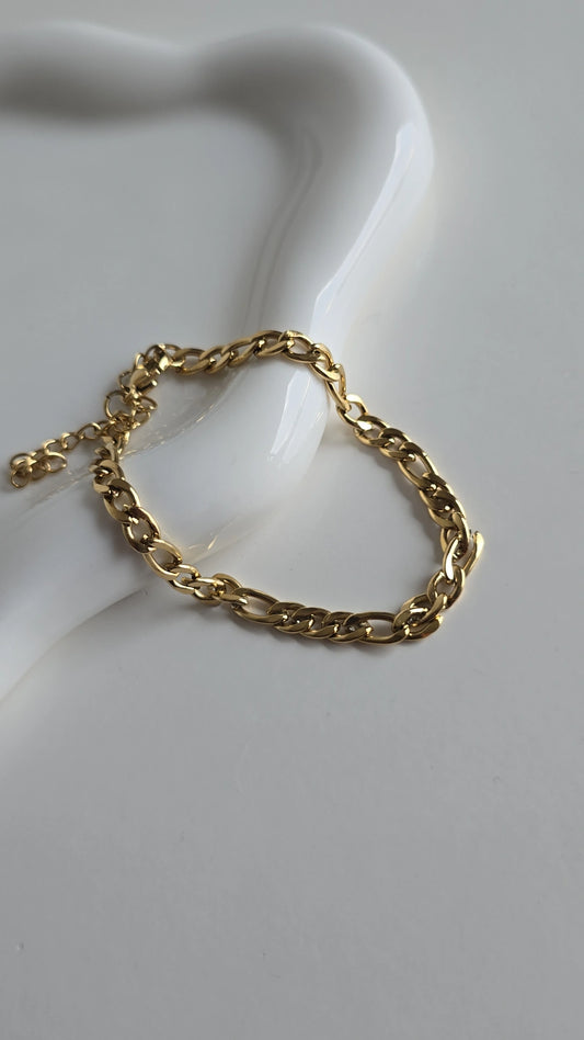 18k Gold plated flat bracelet