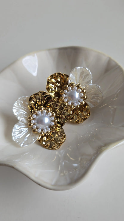 18k Gold plated pearl flower earrings