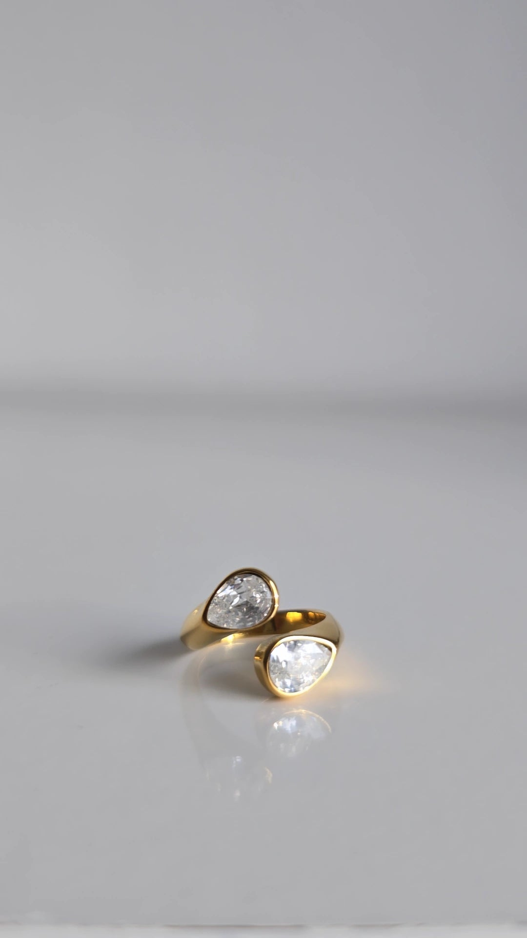 18 Gold plated water drop ring