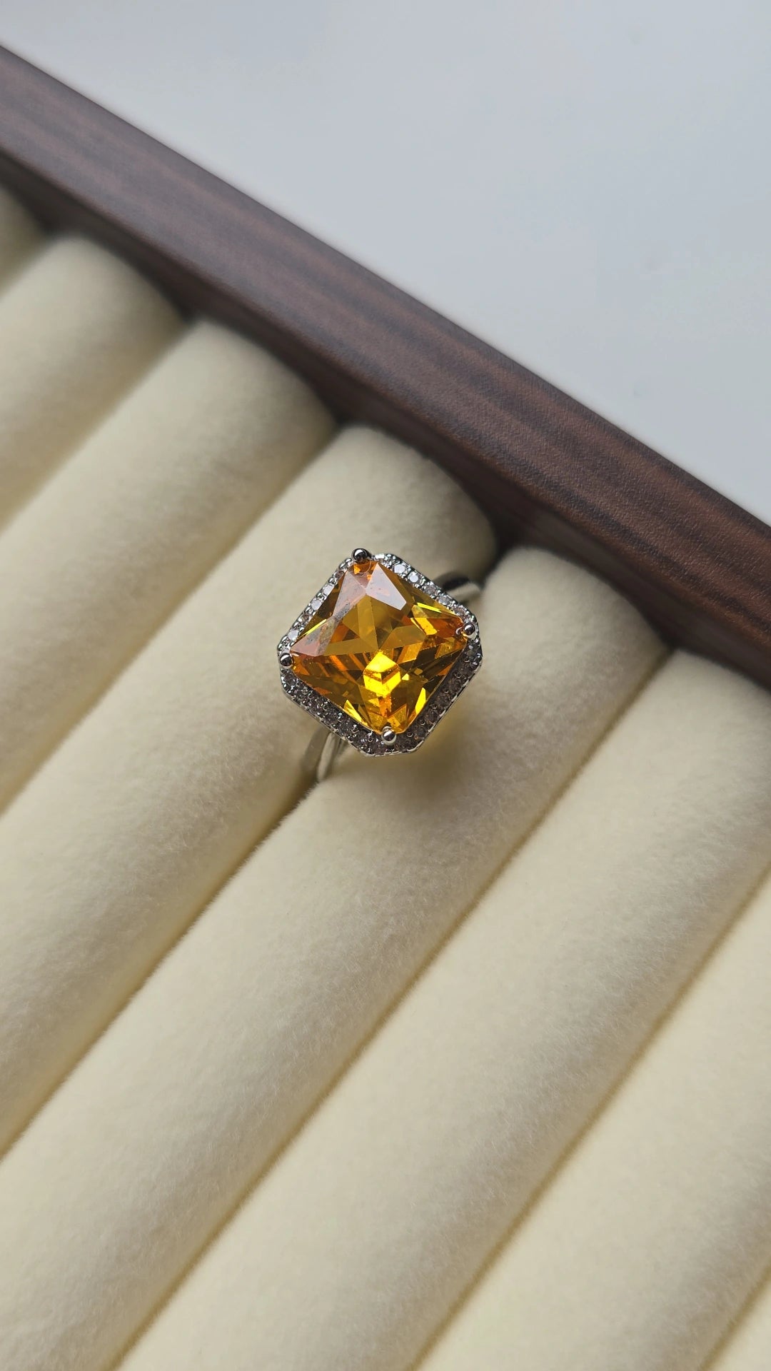 Large zirconia Stone Ring 18k Gold plated /Stainless Steel