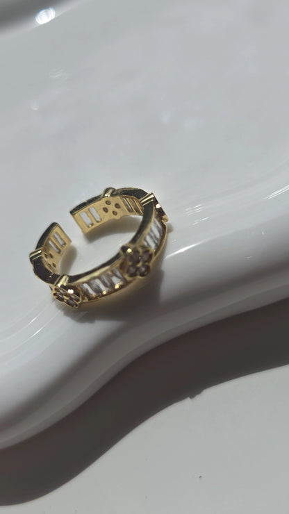 Clover Cuff Ring