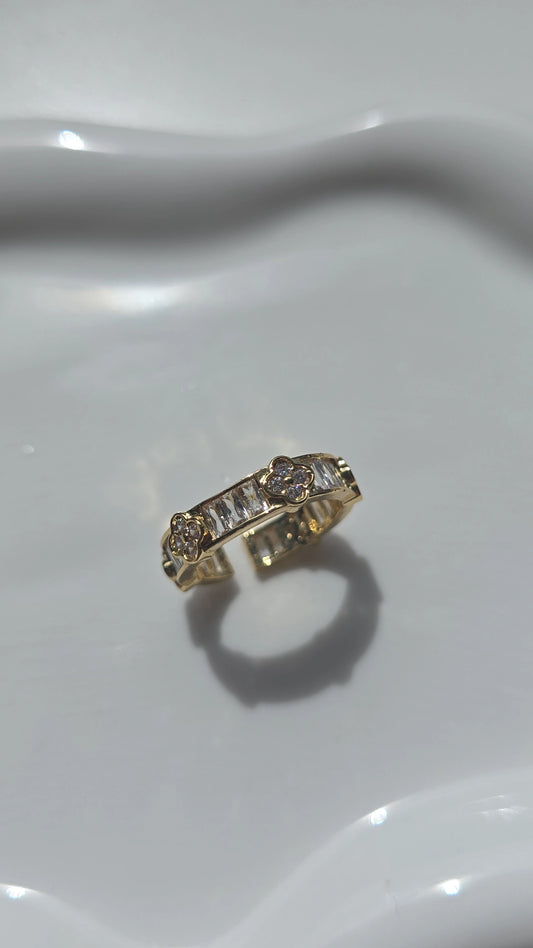 Clover Cuff Ring