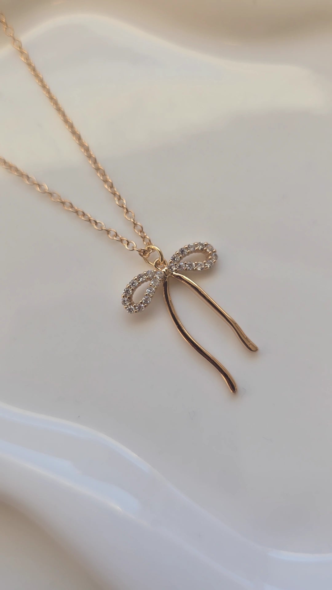 Dainty Bow Necklace