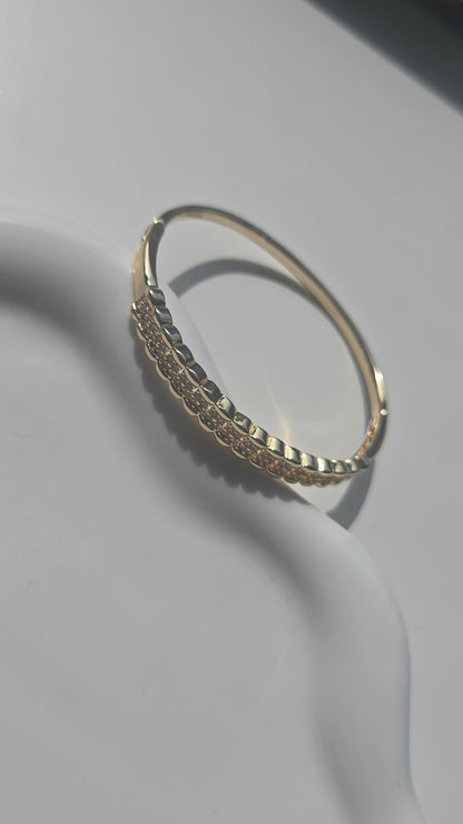 18k Gold plated flower bangle