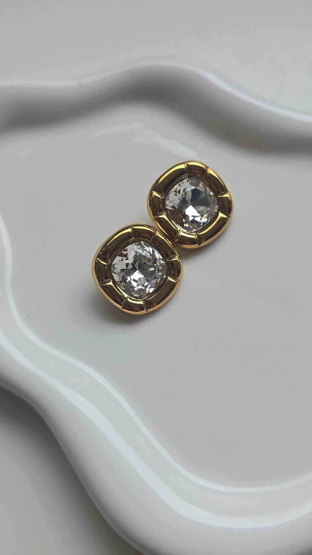 Clear large Stud Earring