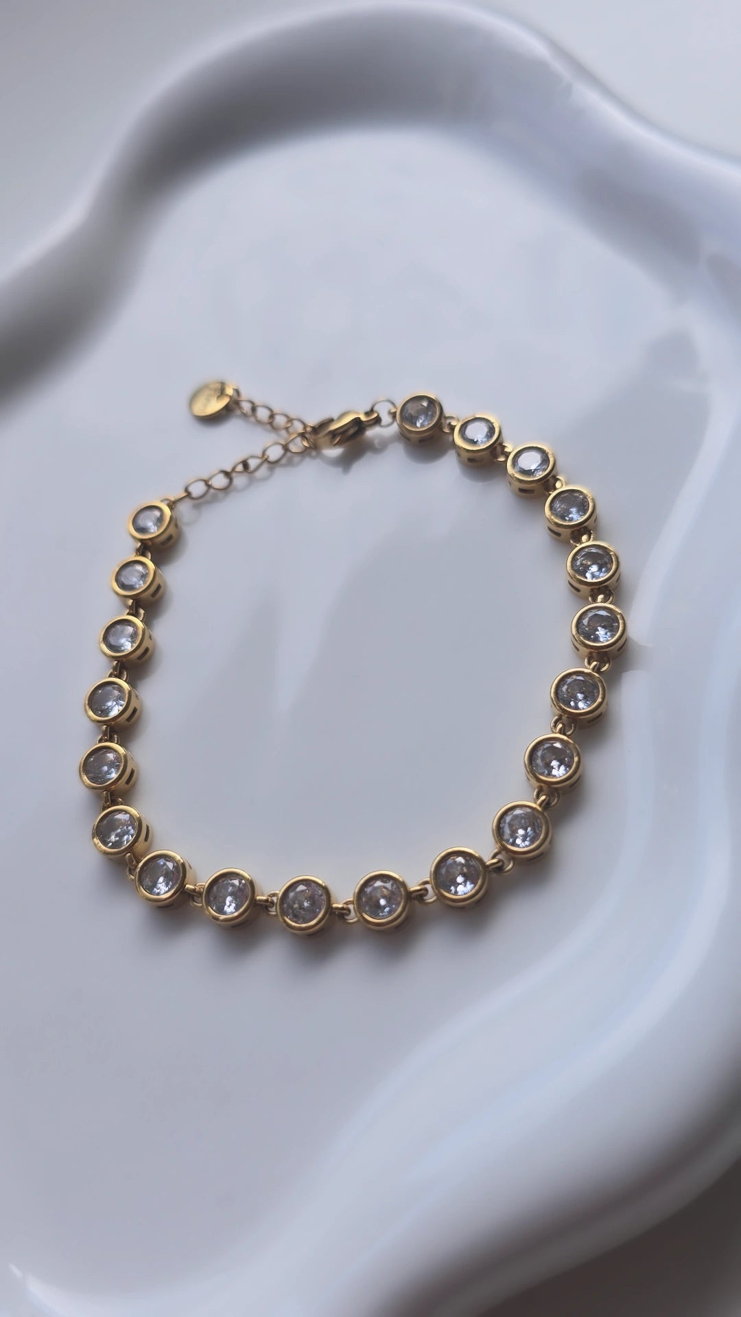 Gold Round Stone Bracelet
