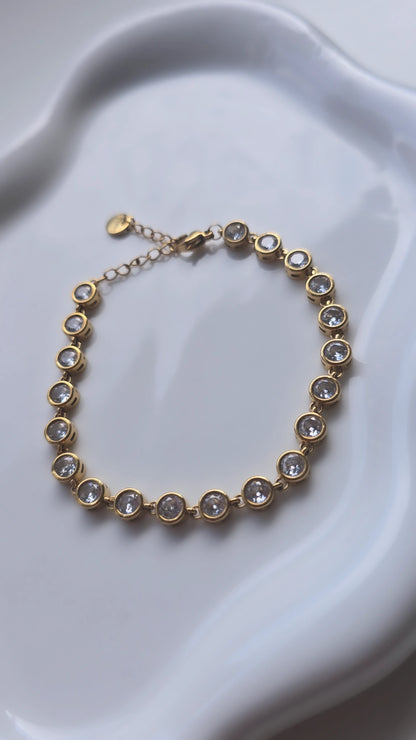 Gold Round Stone Bracelet