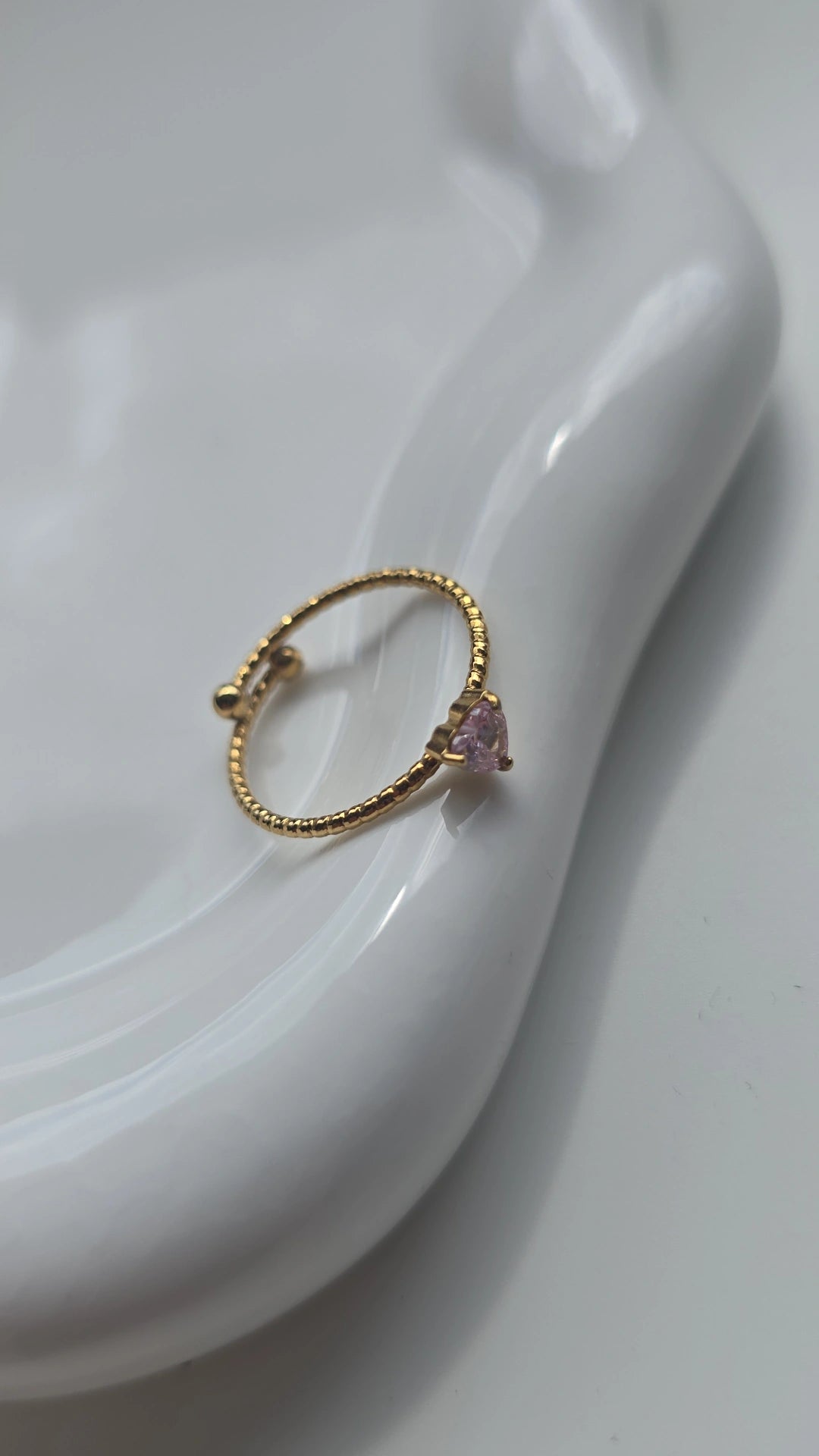 Mini Pink heart ring