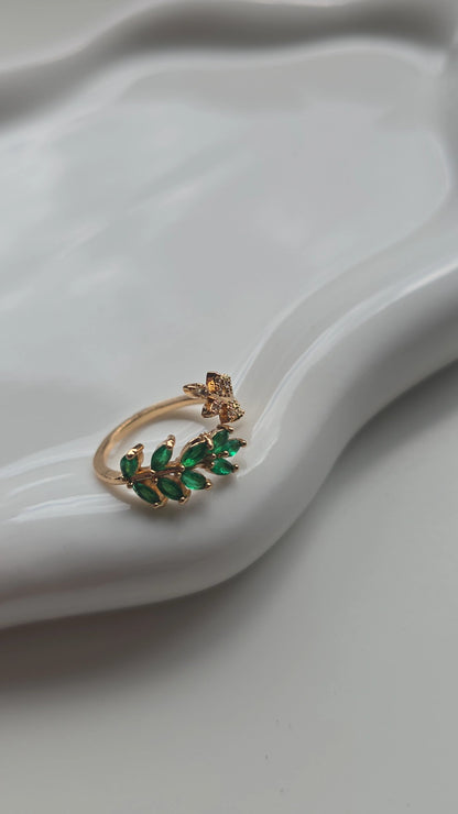 Green leaf wrap ring