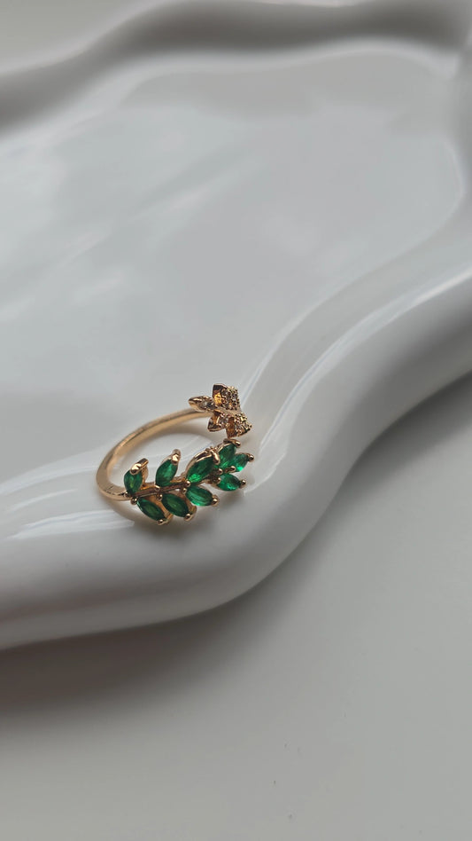 Green leaf wrap ring