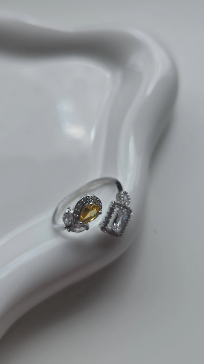 Waterdrop yellow stone wrap Ring