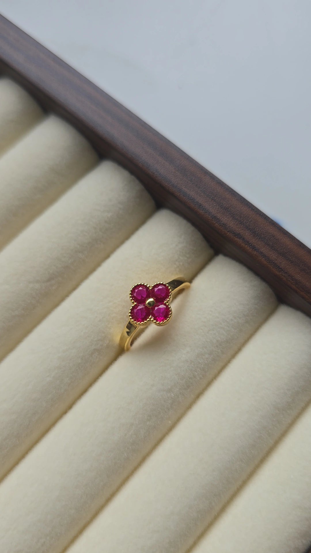 Rose flower  Ring 18k Gold plated /Stainless Steel